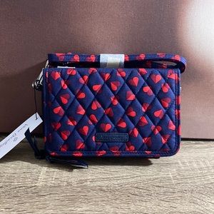 VB RFID 3 in 1 Crossbody Navy Hearts 💕 NWT